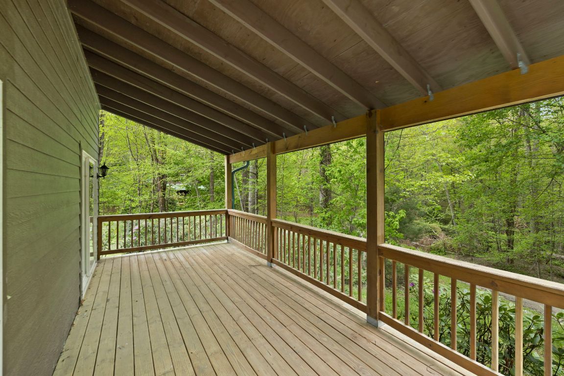 19 Winding Gap Lane