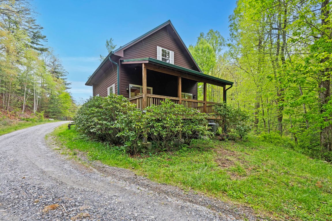 19 Winding Gap Lane