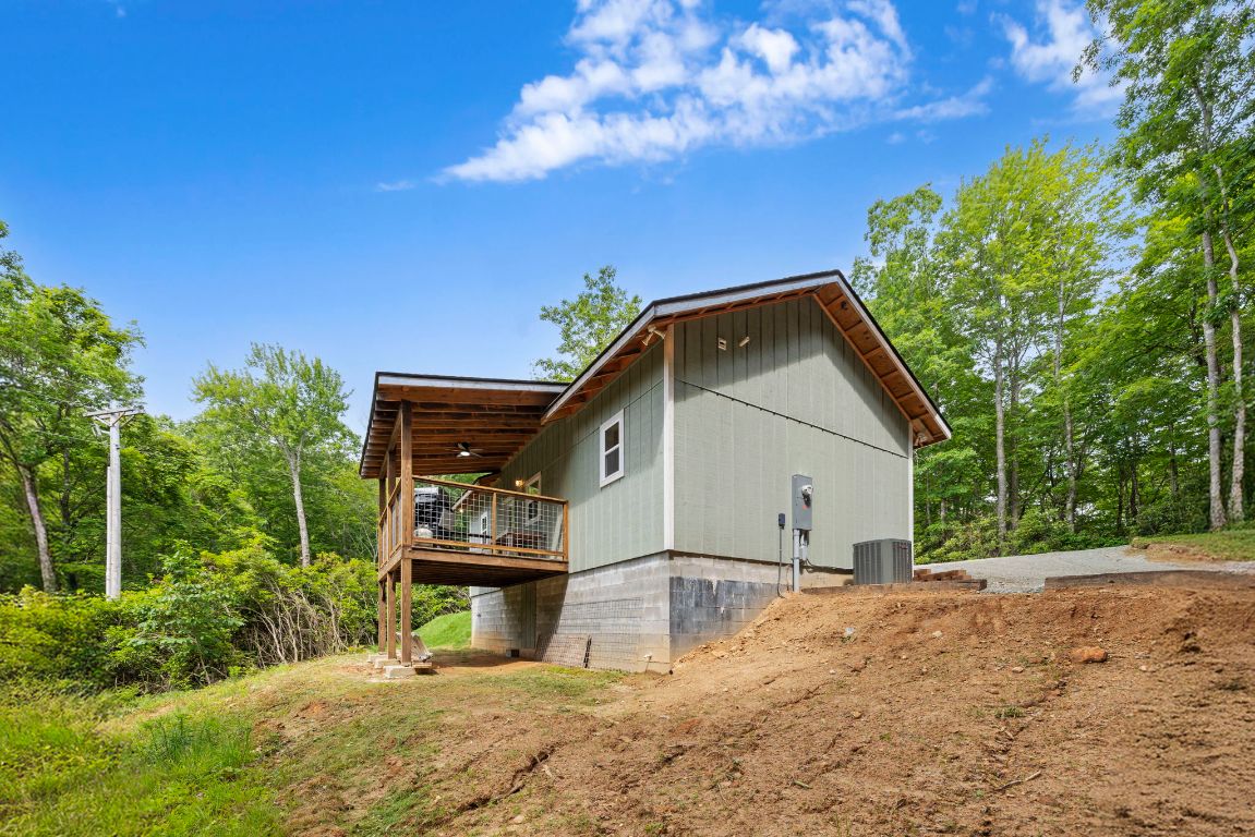 185 Little Elbow Mountain Road