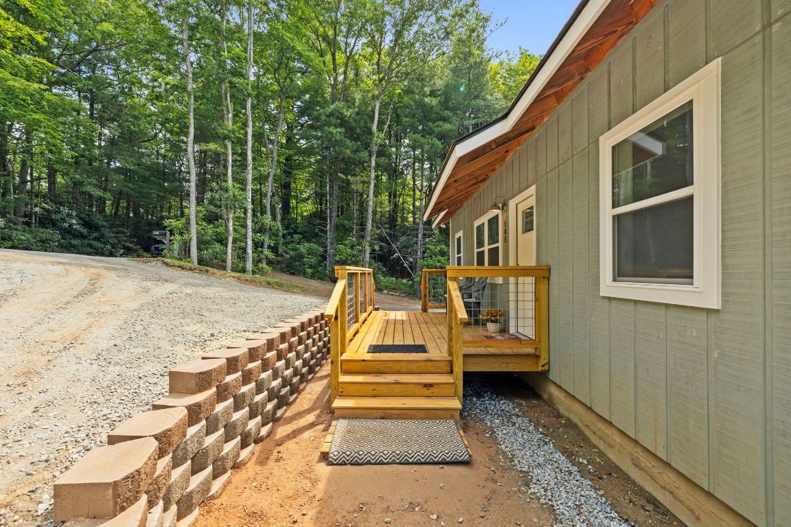 185 Little Elbow Mountain Road