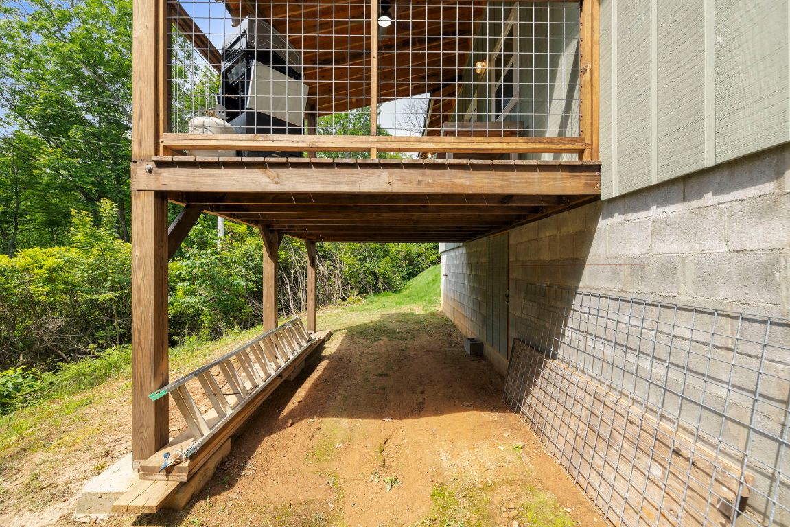 185 Little Elbow Mountain Road