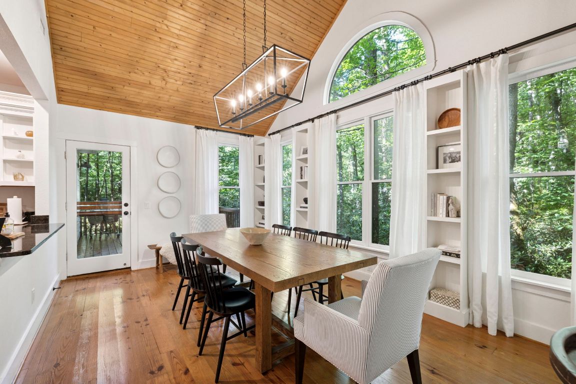 110 Sourwood Court