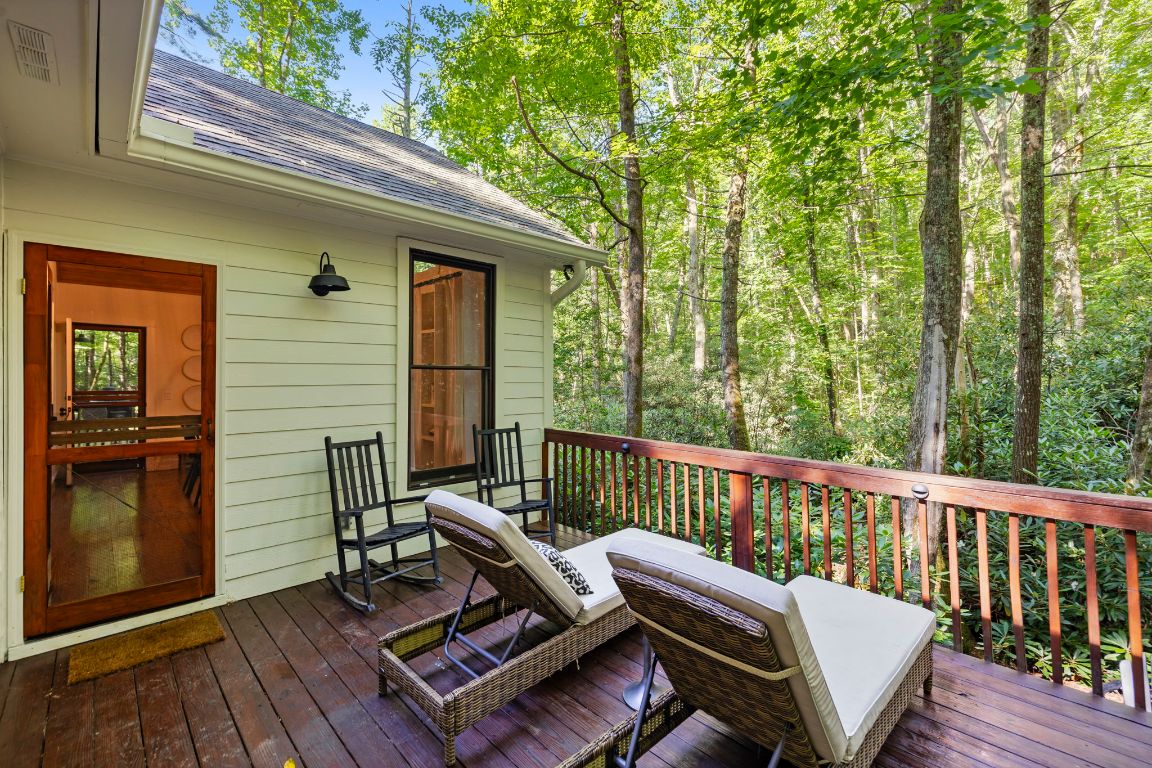 110 Sourwood Court