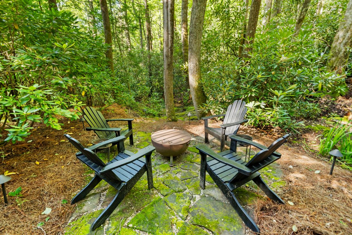 110 Sourwood Court