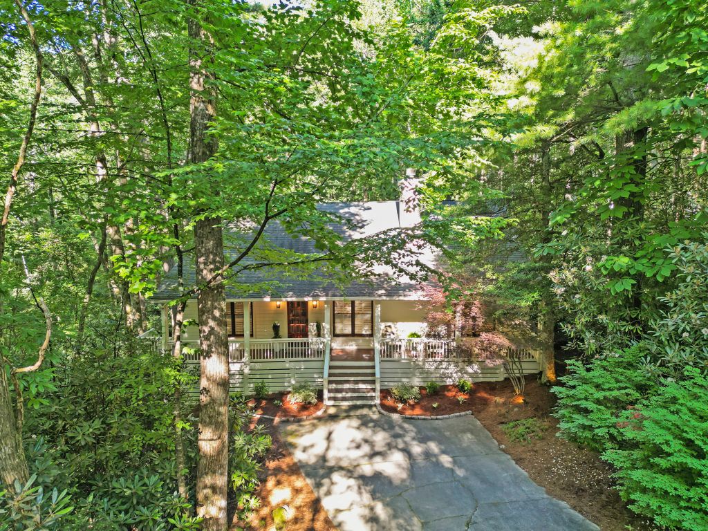 110 Sourwood Court
