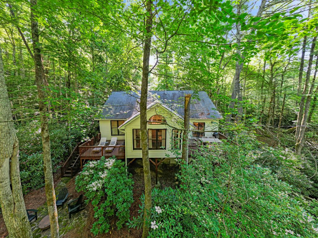 110 Sourwood Court