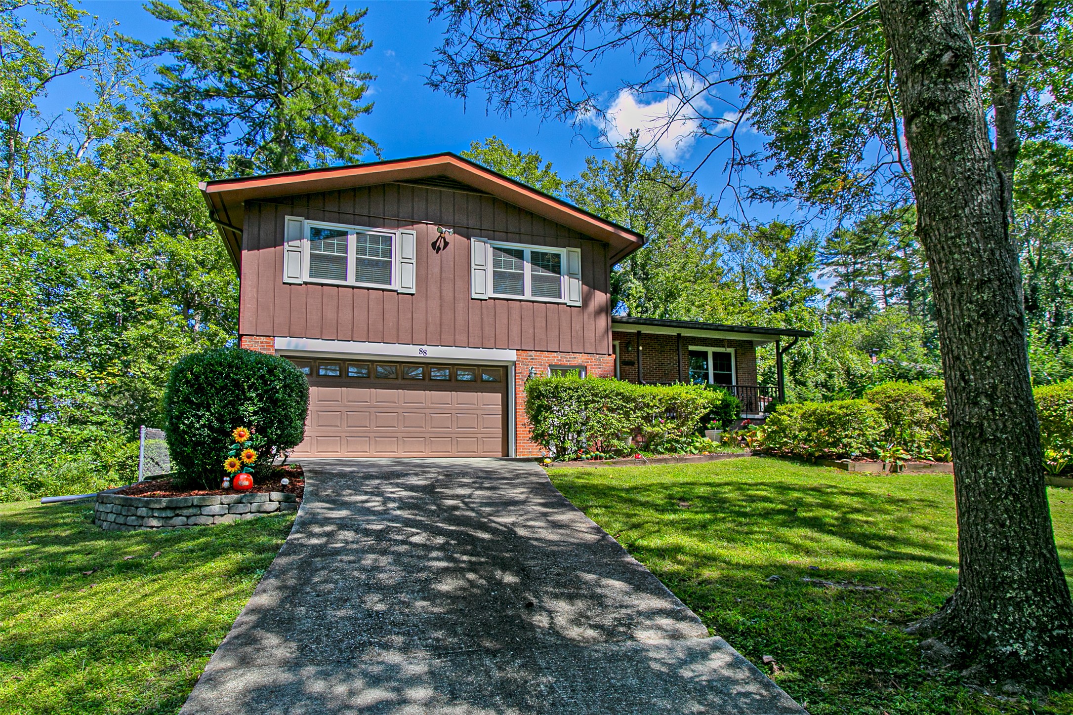 88 Hosta Lane