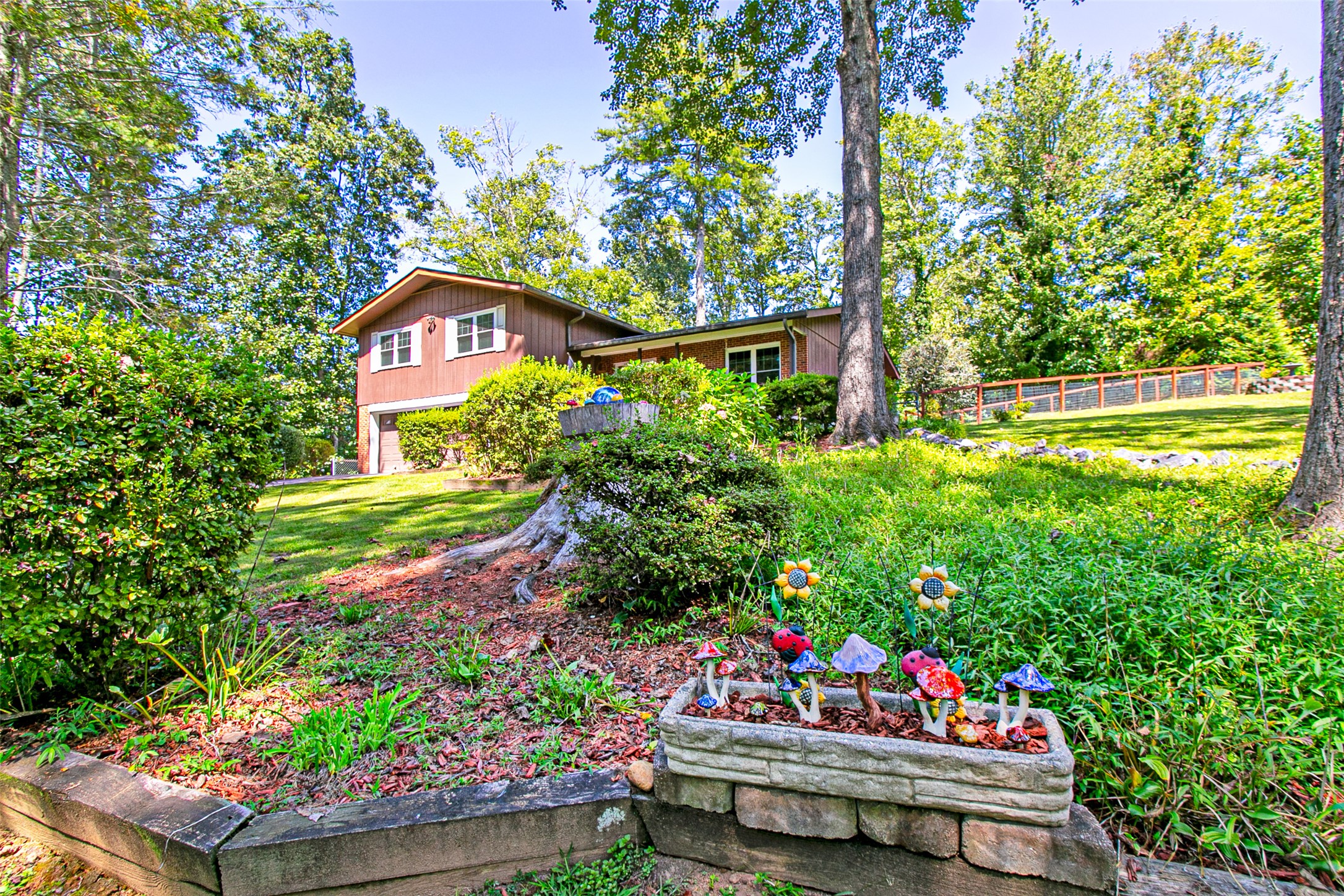 88 Hosta Lane