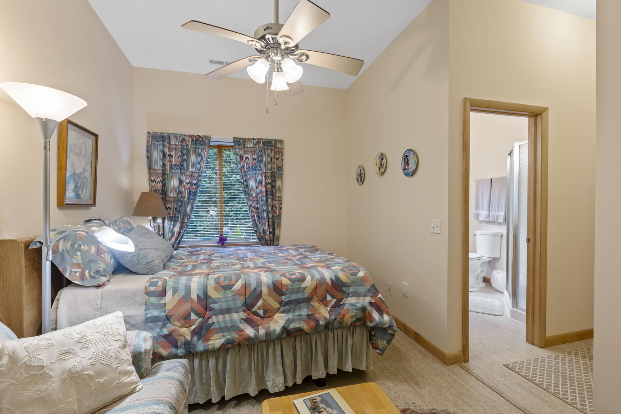 568 W Club Boulevard