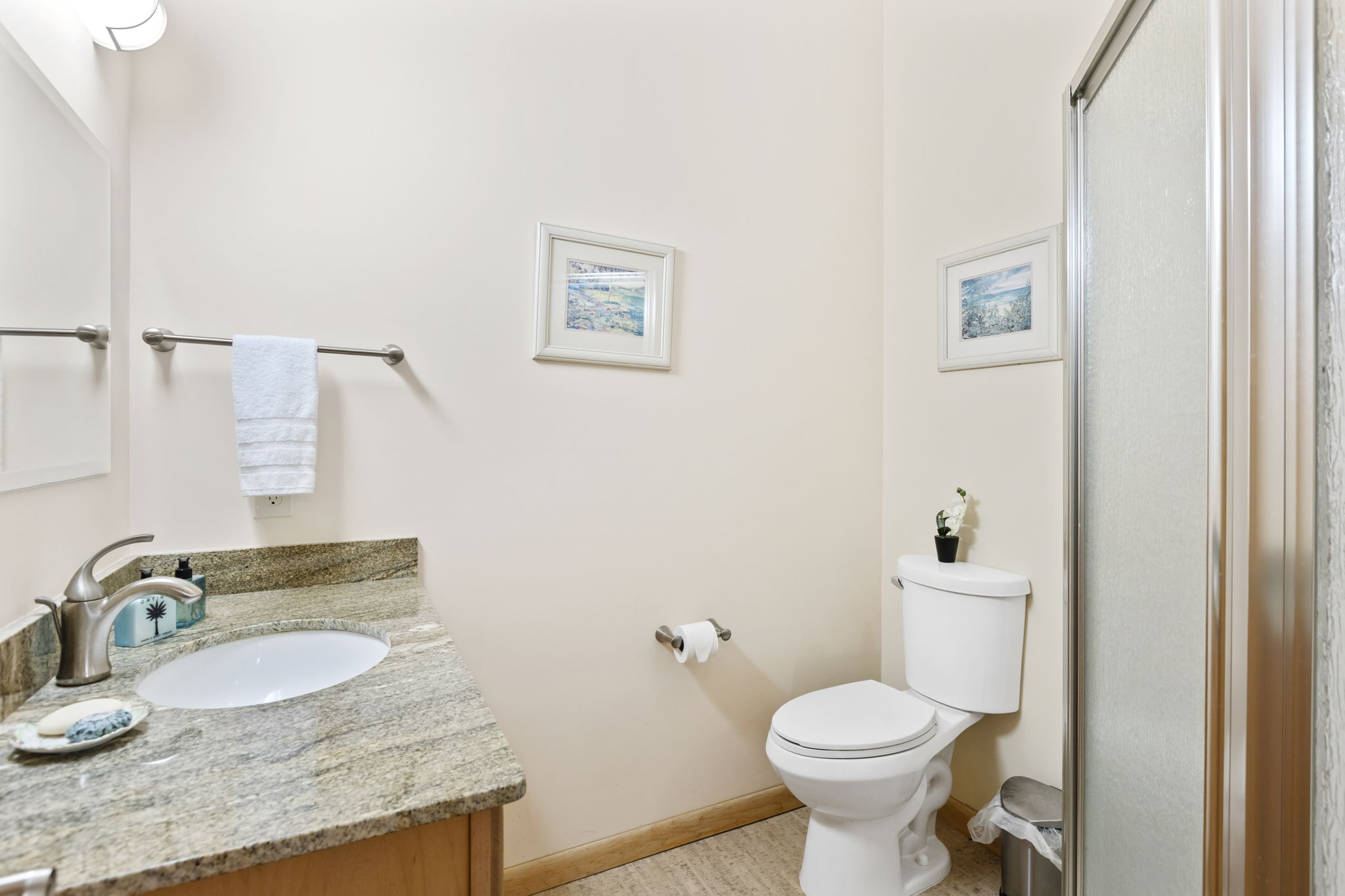 568 W Club Boulevard