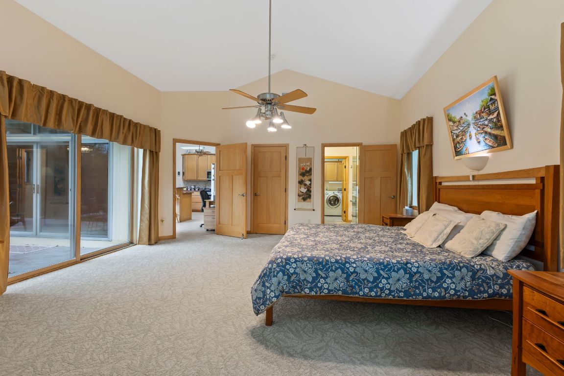 568 W Club Boulevard