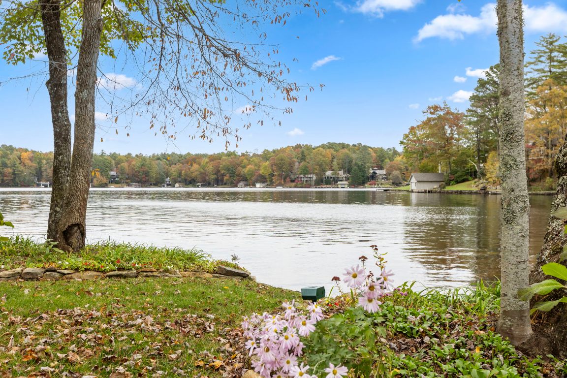 568 W Club Boulevard