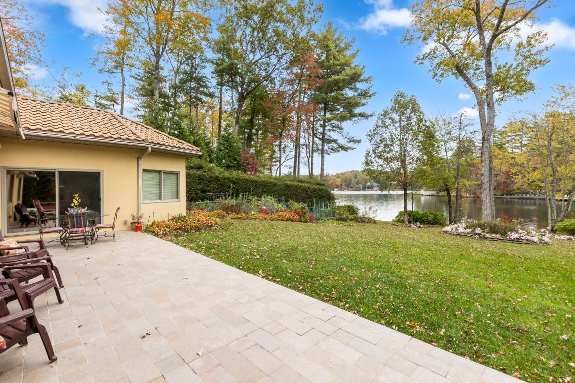 568 W Club Boulevard