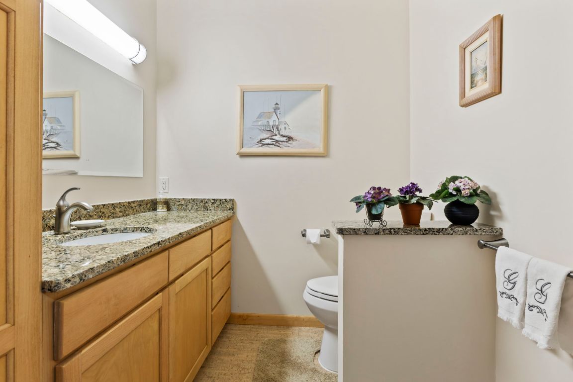 568 W Club Boulevard