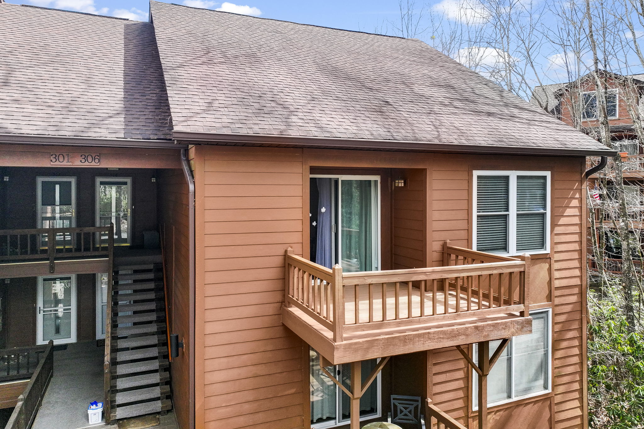 73 Toxaway Views 306