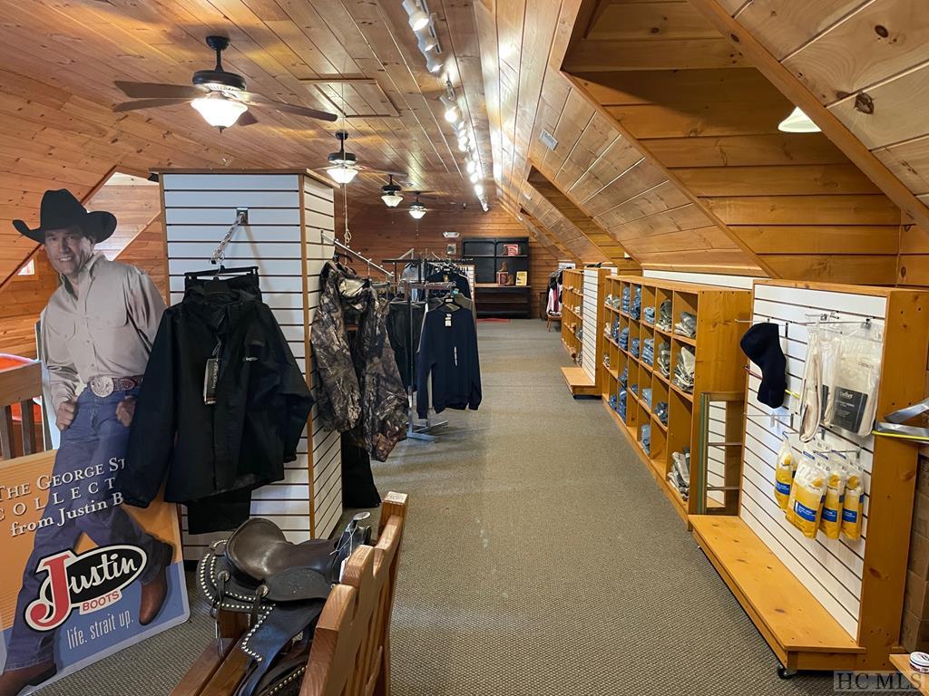 10932 Rosman Hwy