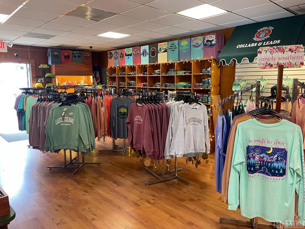 10932 Rosman Hwy