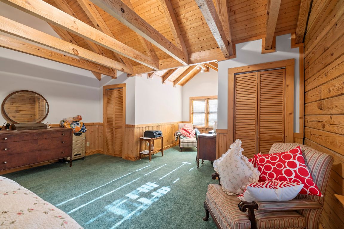 2378 Flat Creek Valley Road