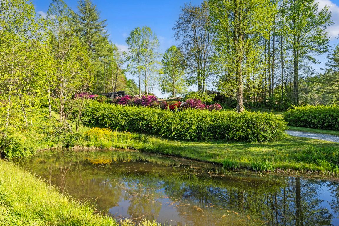 2378 Flat Creek Valley Road