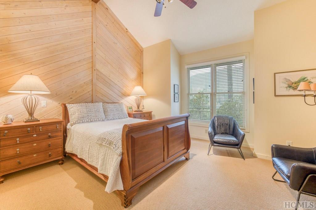 22 Racquet Club Villas Drive 22