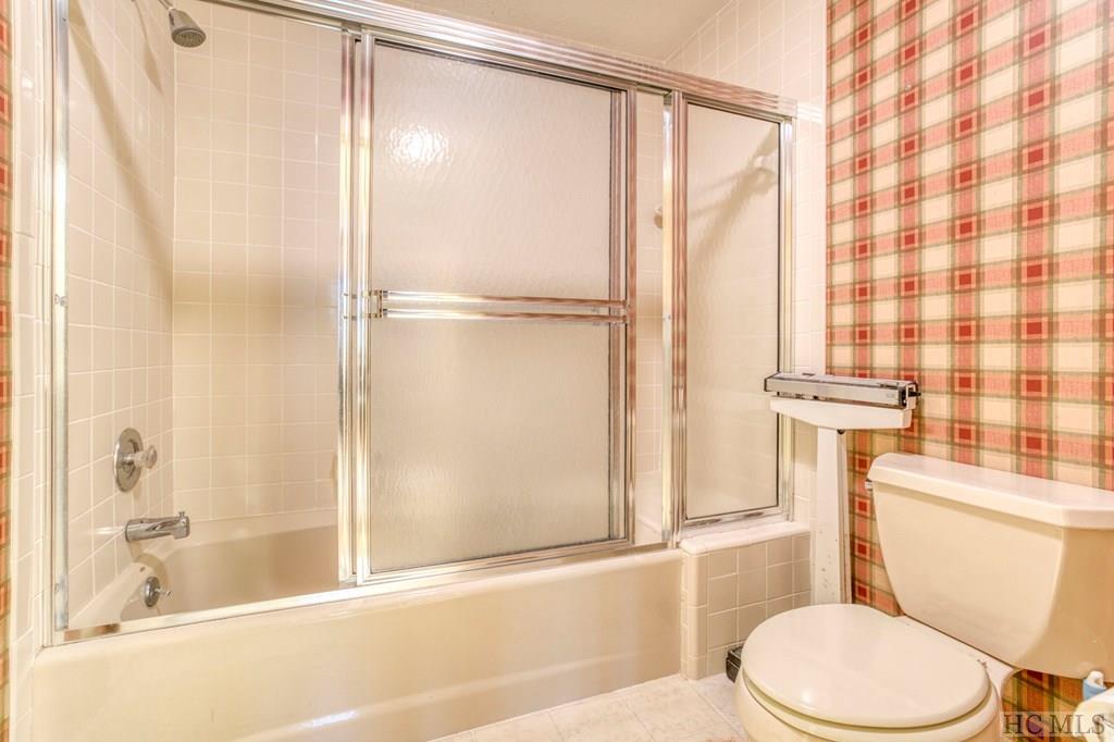 22 Racquet Club Villas Drive 22
