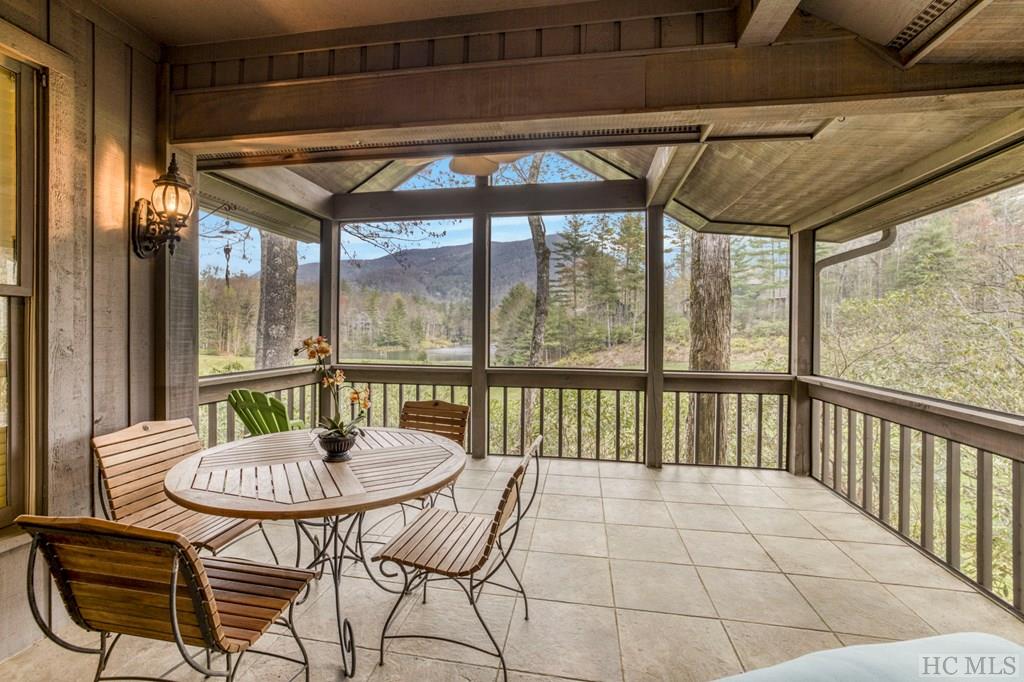 22 Racquet Club Villas Drive 22