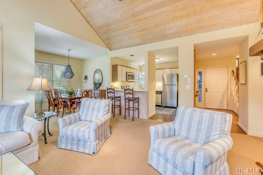 22 Racquet Club Villas Drive 22