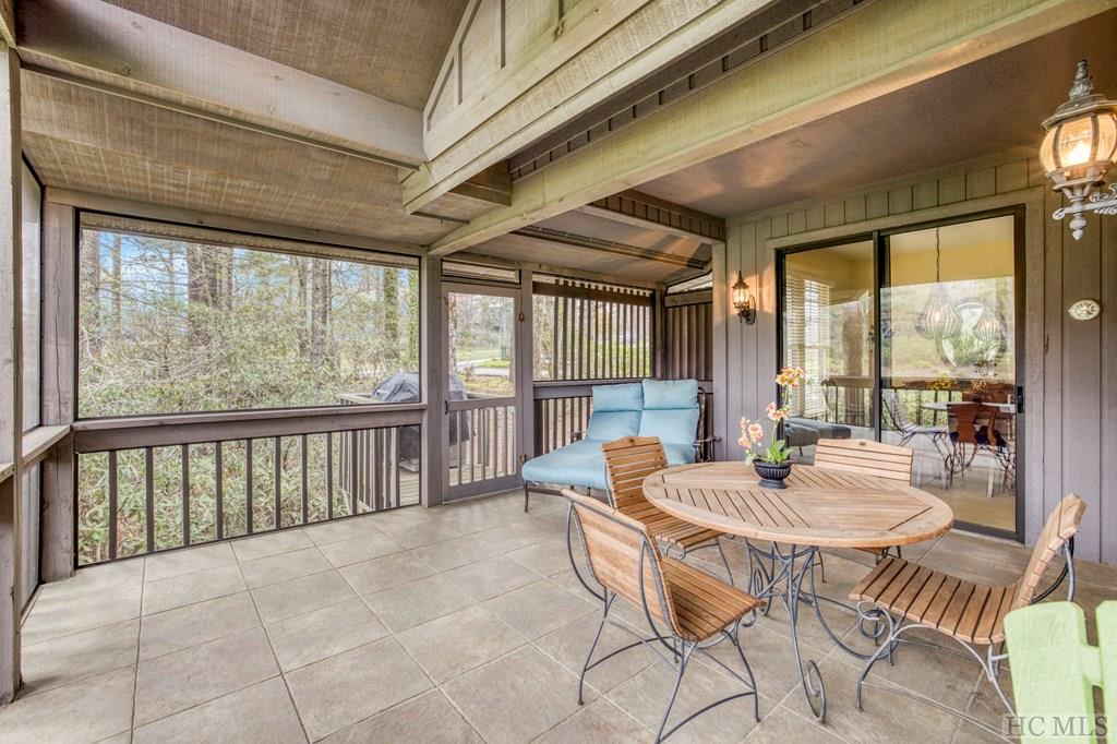 22 Racquet Club Villas Drive 22