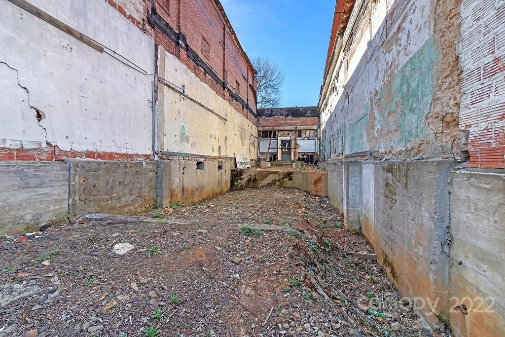 46 W Main Street