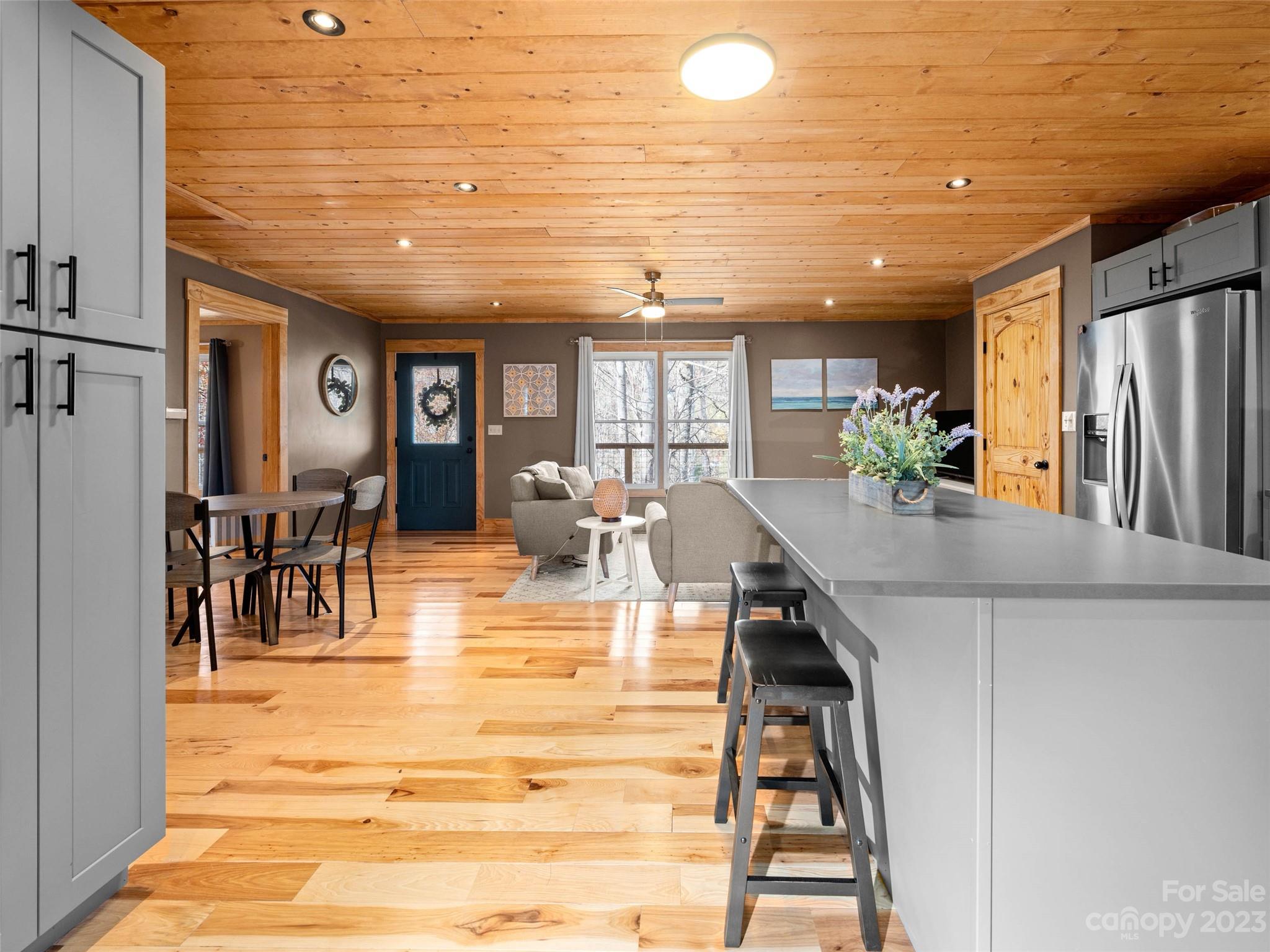 111 W Southwood Drive