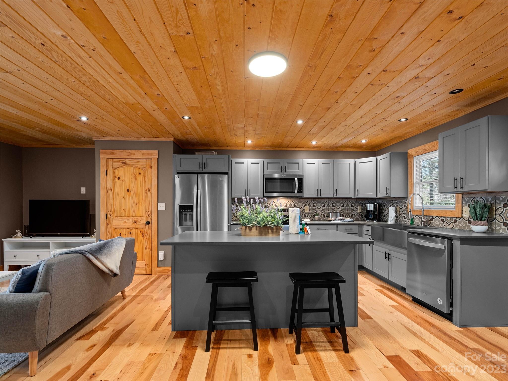 111 W Southwood Drive