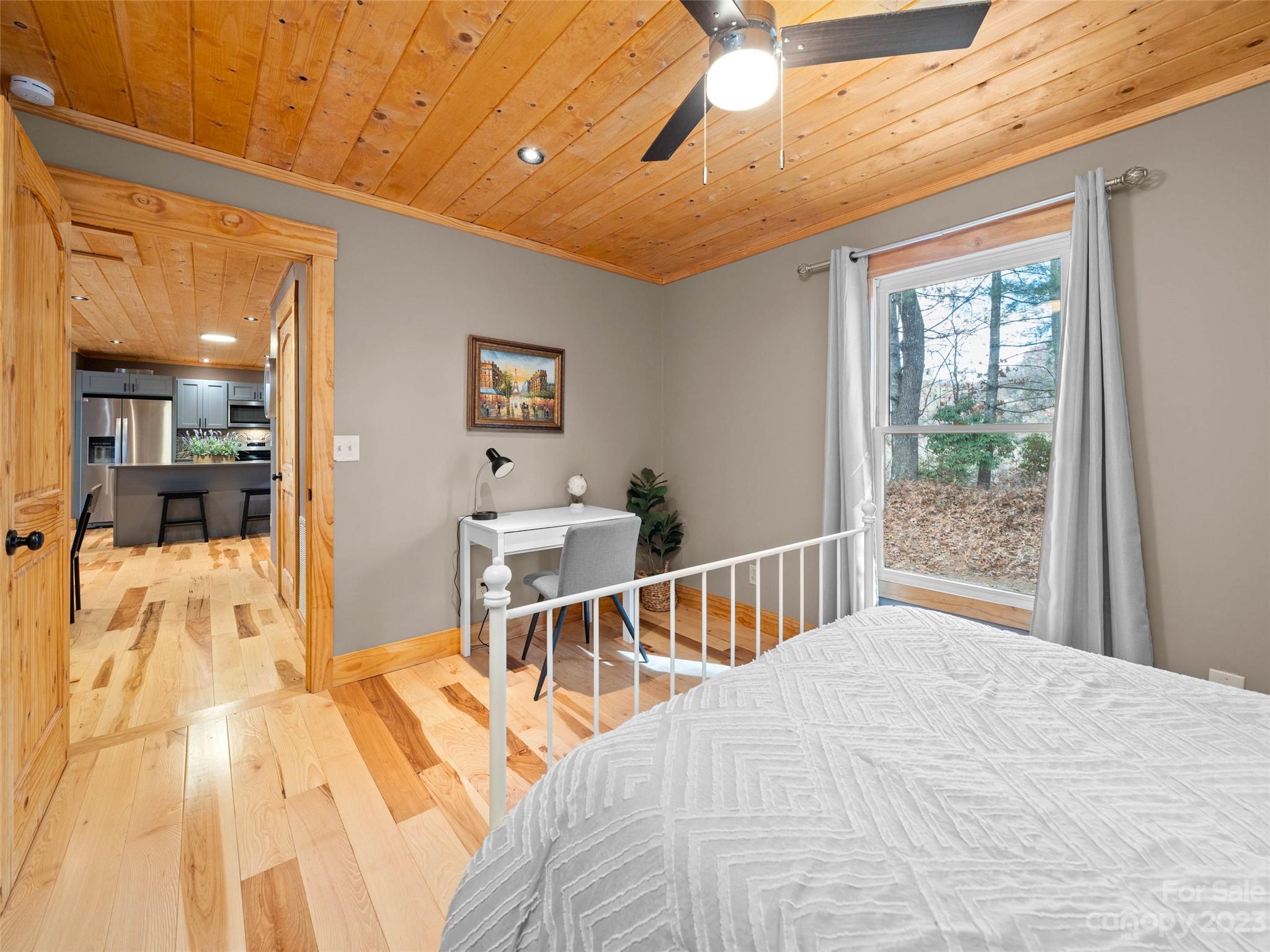 111 W Southwood Drive