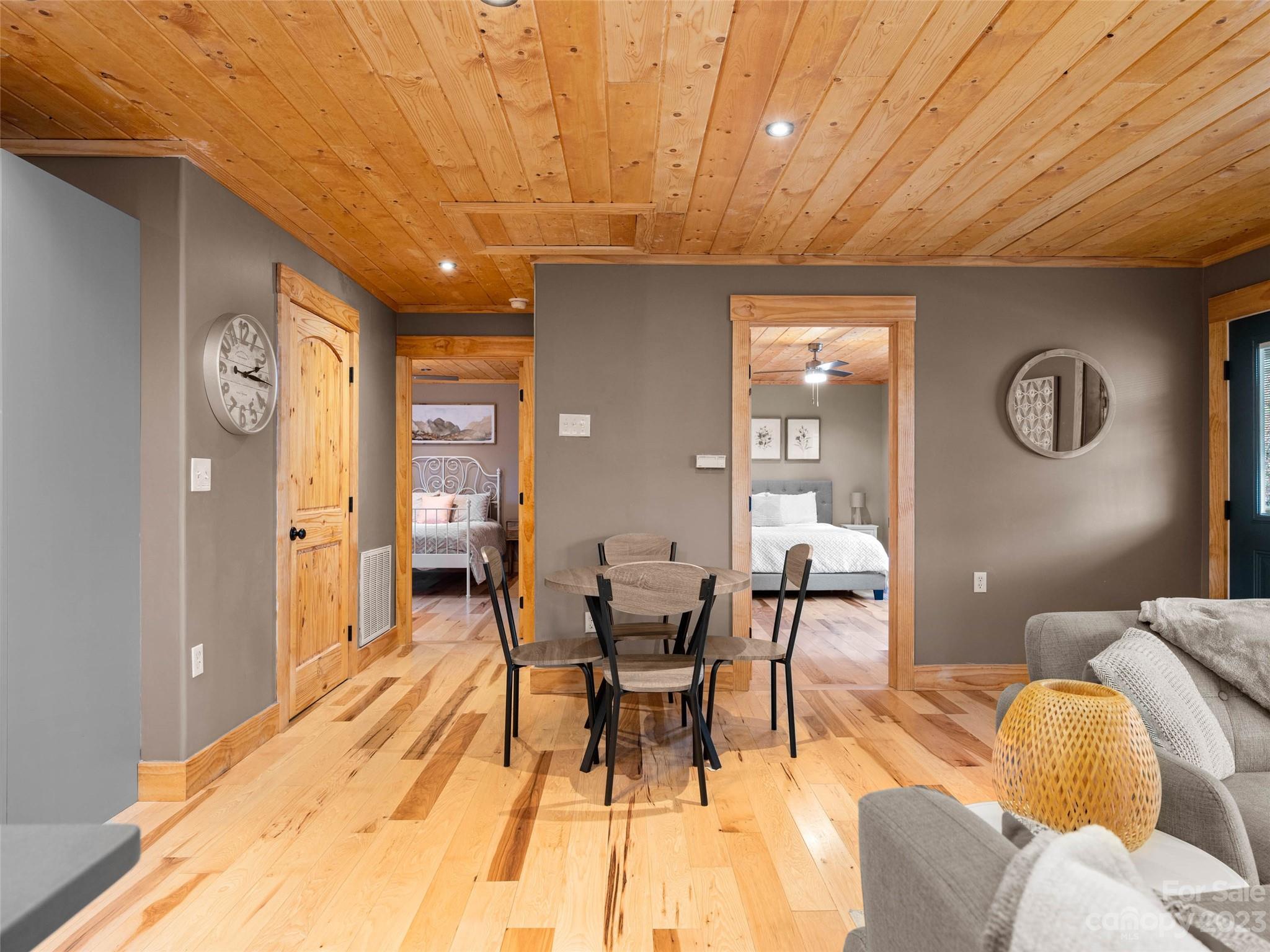 111 W Southwood Drive