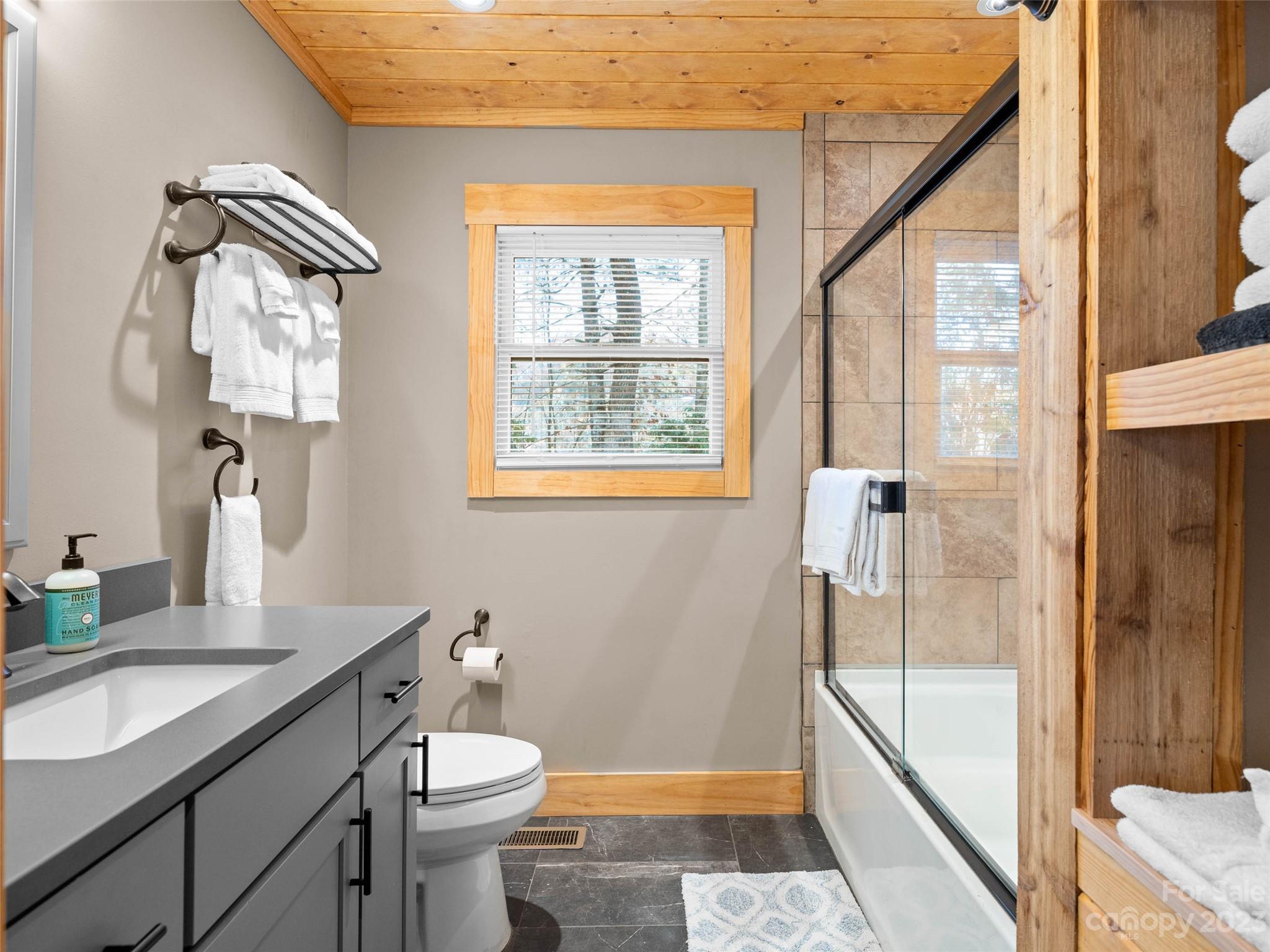 111 W Southwood Drive