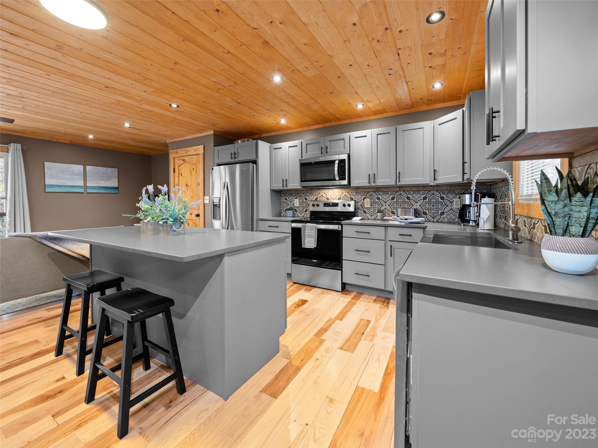 111 W Southwood Drive