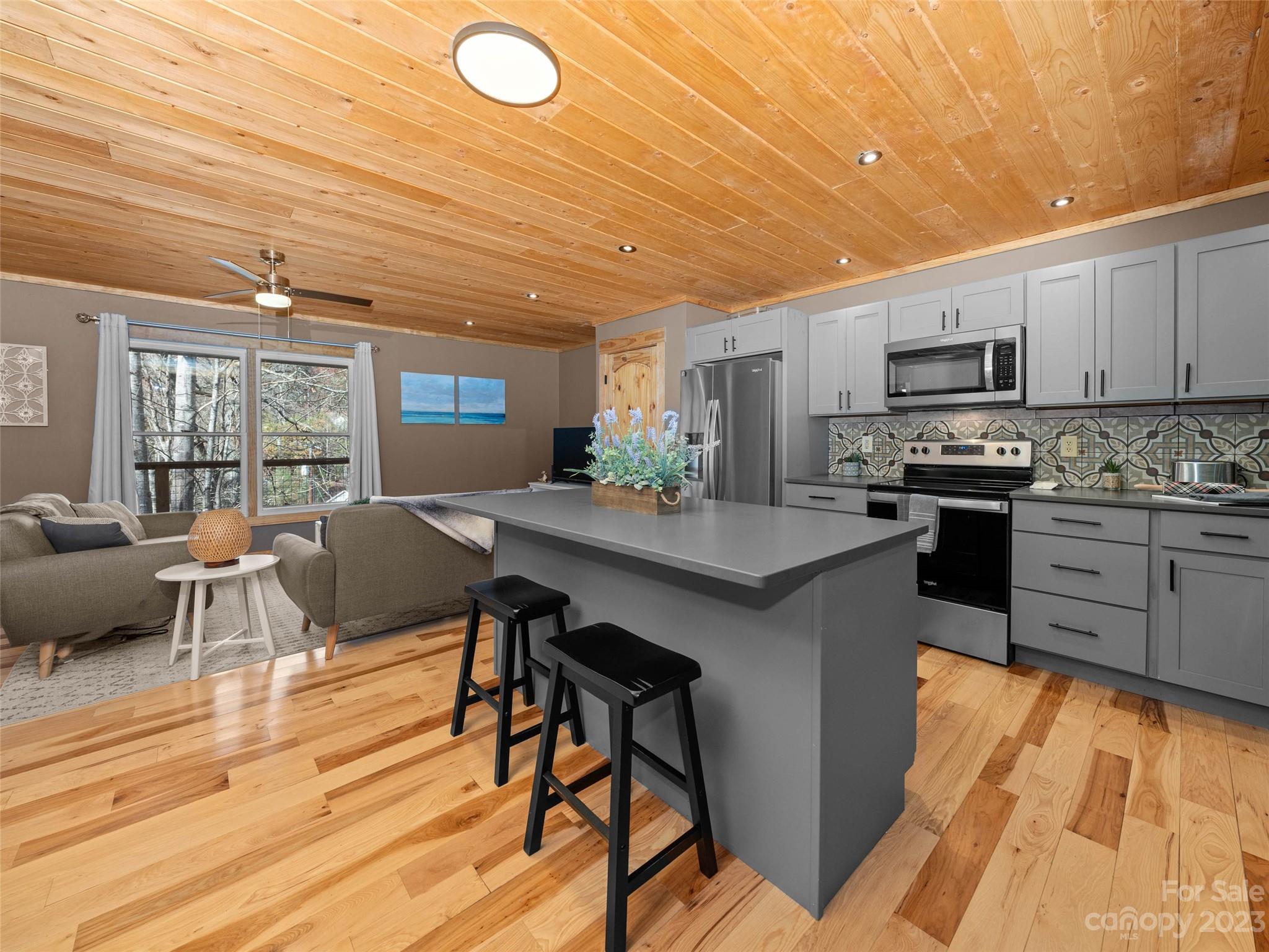 111 W Southwood Drive