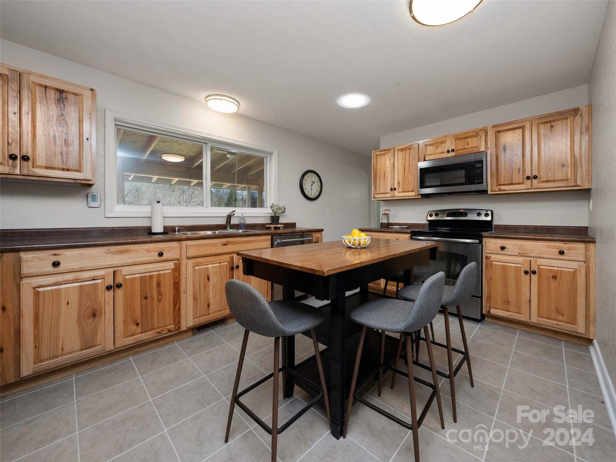 1437 Island Ford Road