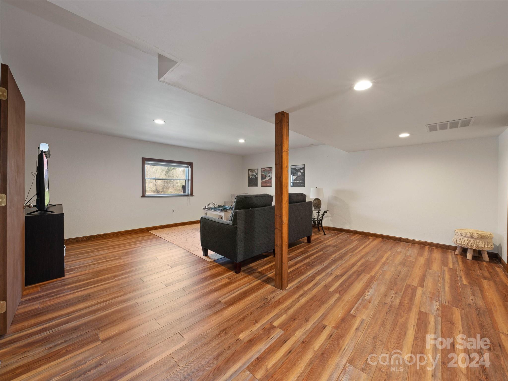 1437 Island Ford Road