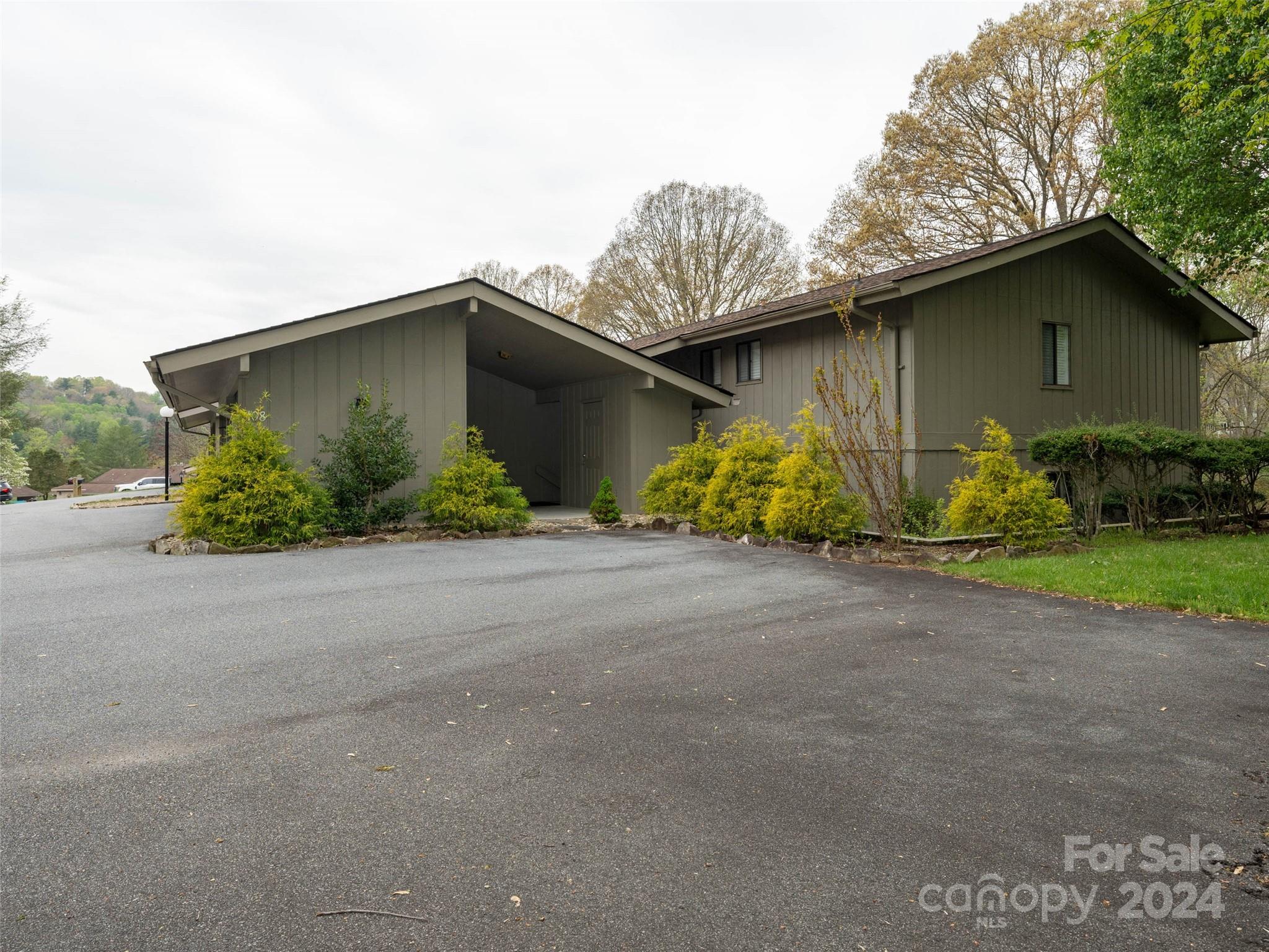 108 Glen Cannon Point Unit: 2