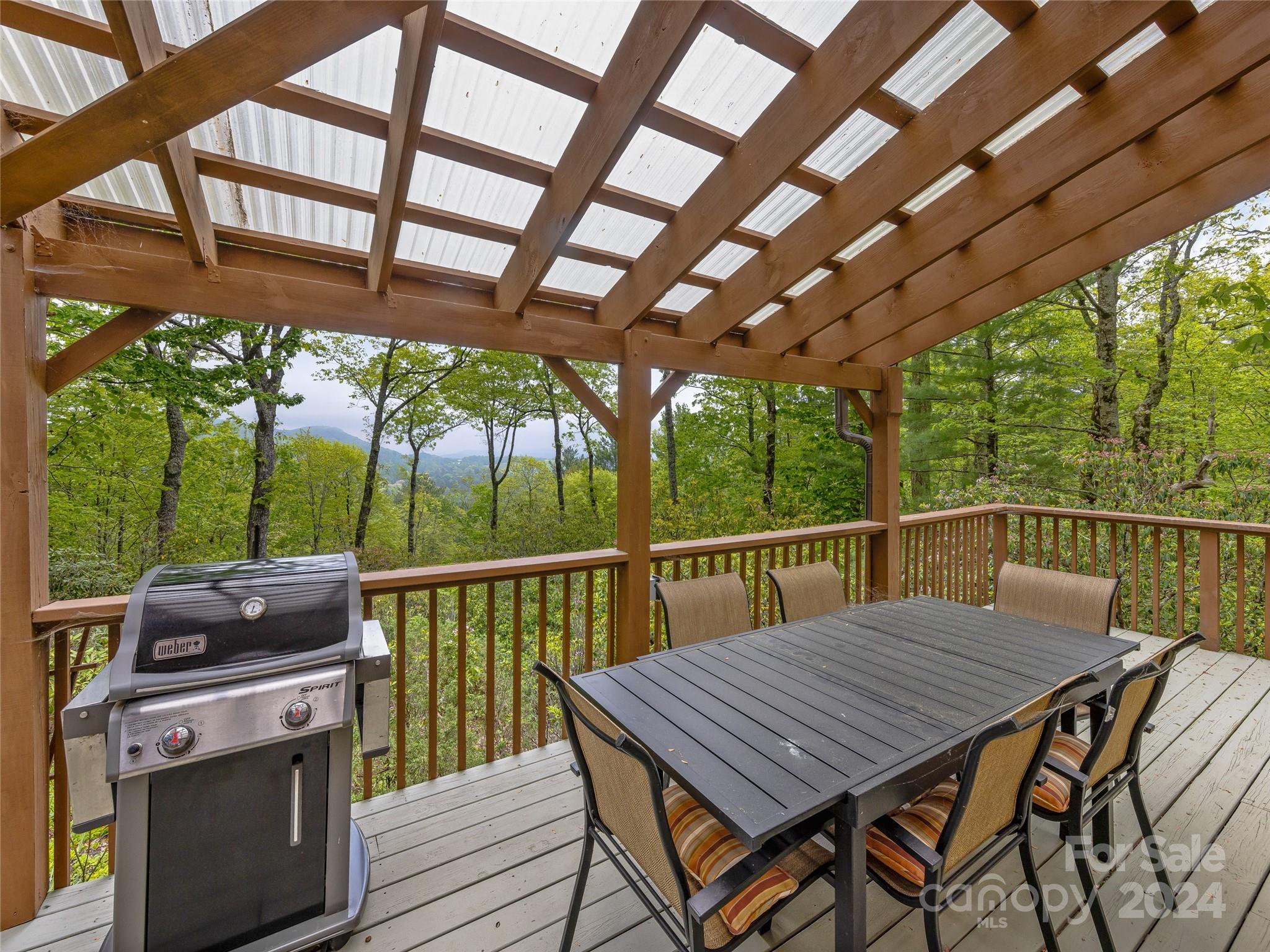 678 Hawk Mountain Road