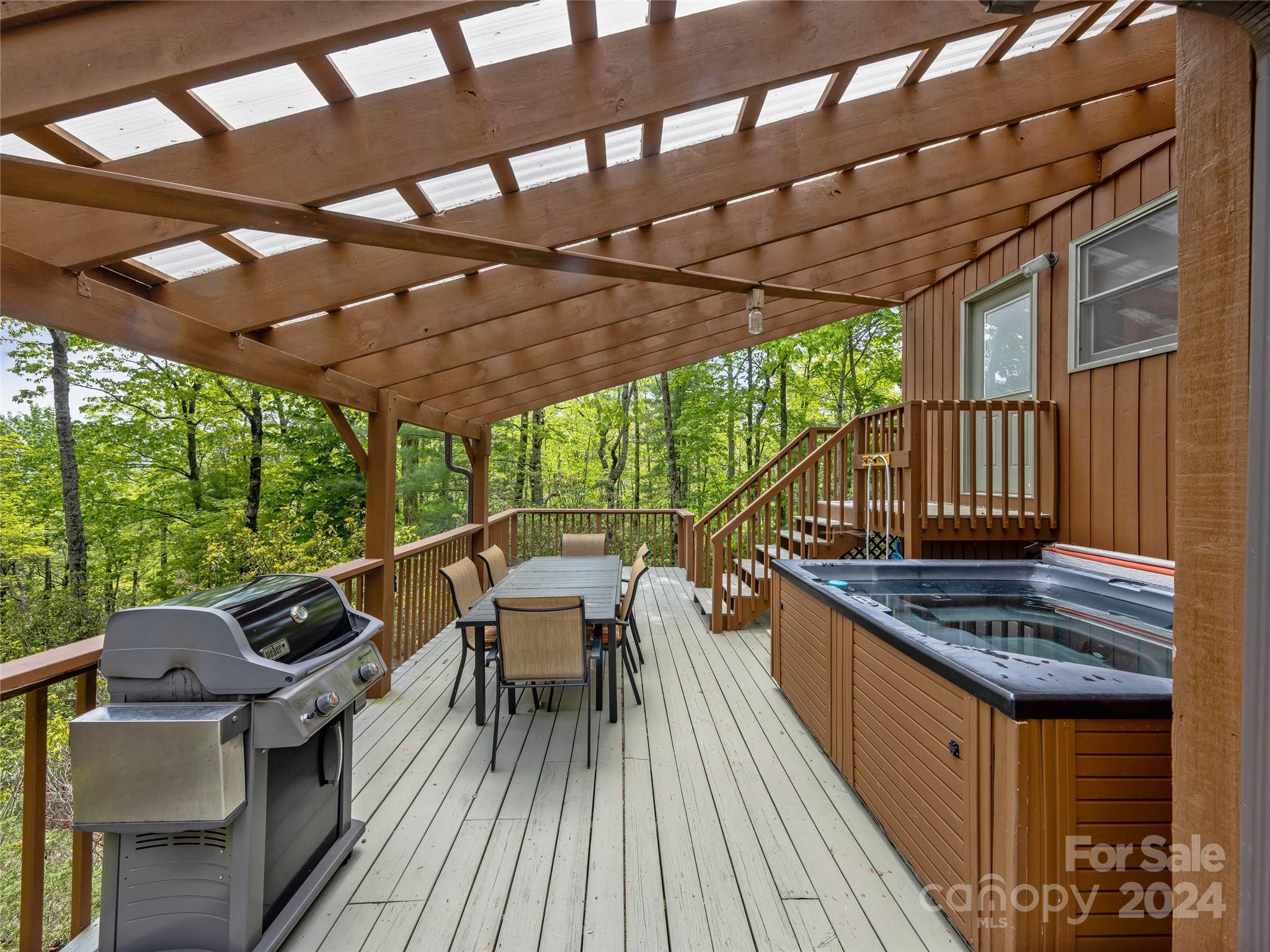 678 Hawk Mountain Road