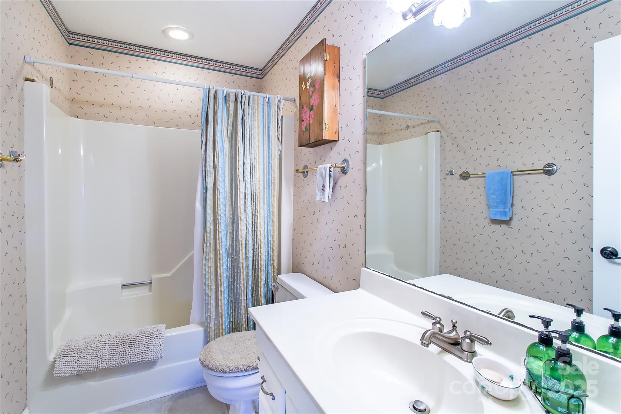 524 Three Mile Knob Road Unit: 2