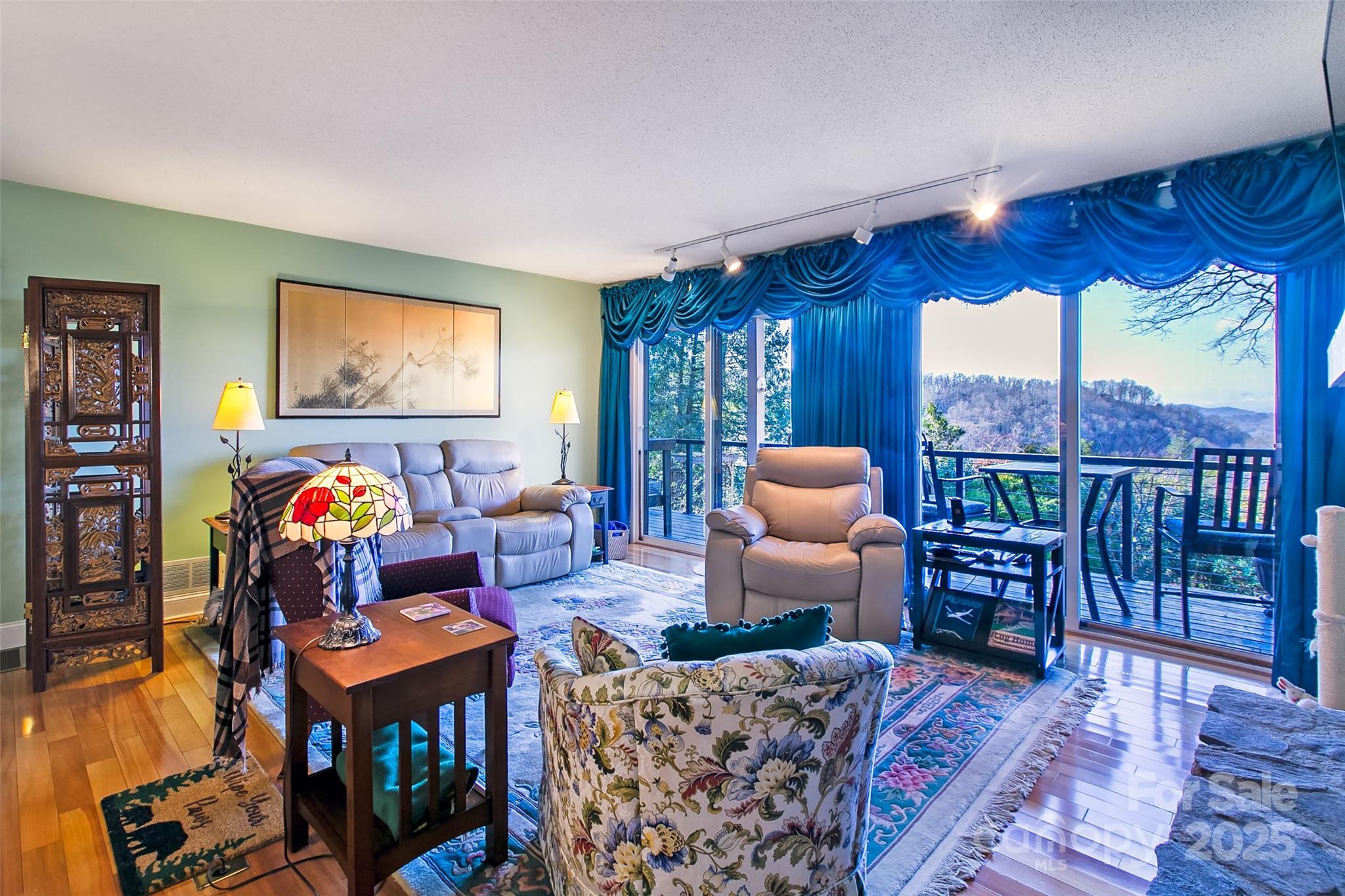 524 Three Mile Knob Road Unit: 2