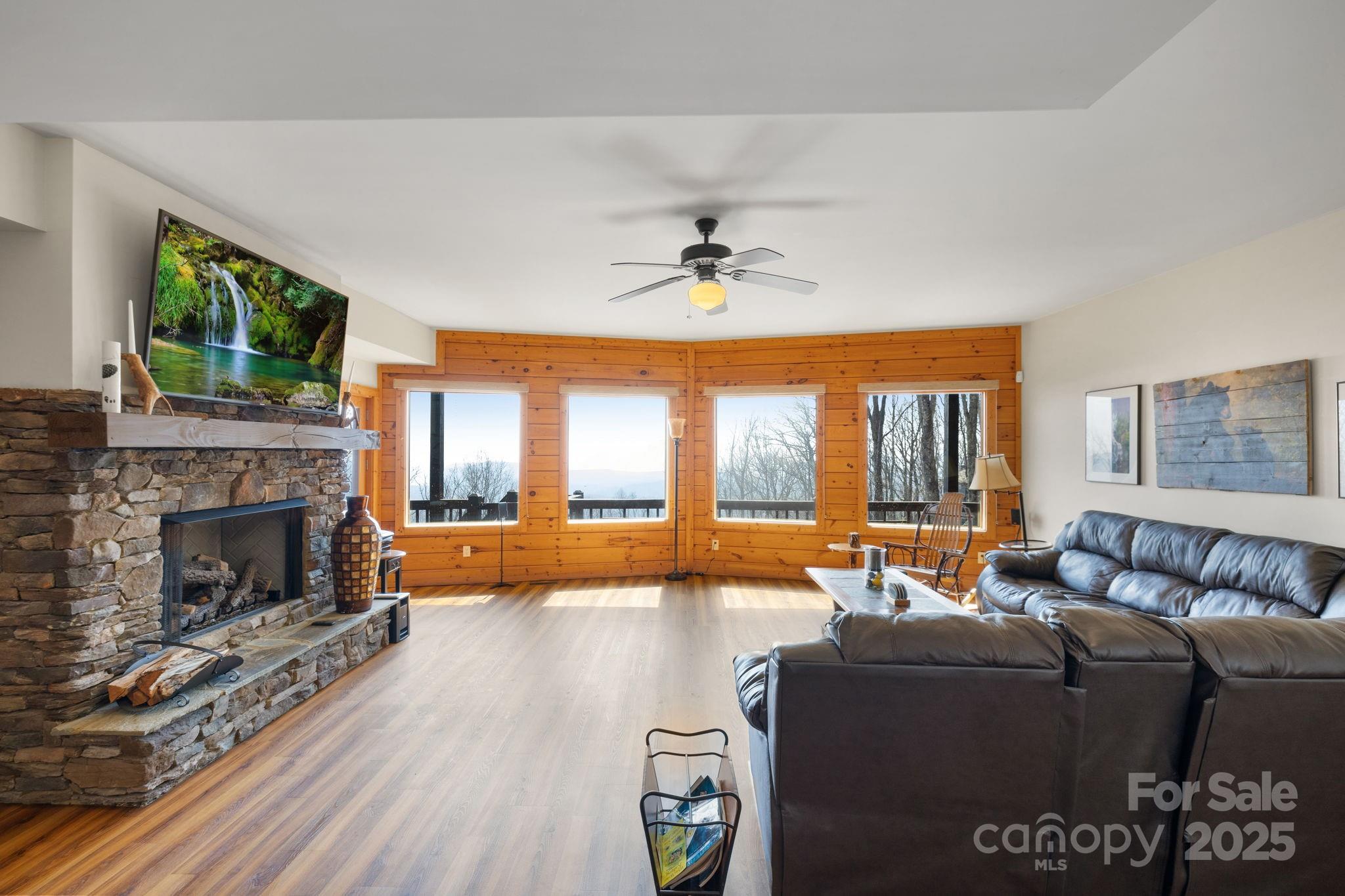 277 Kestrel Court