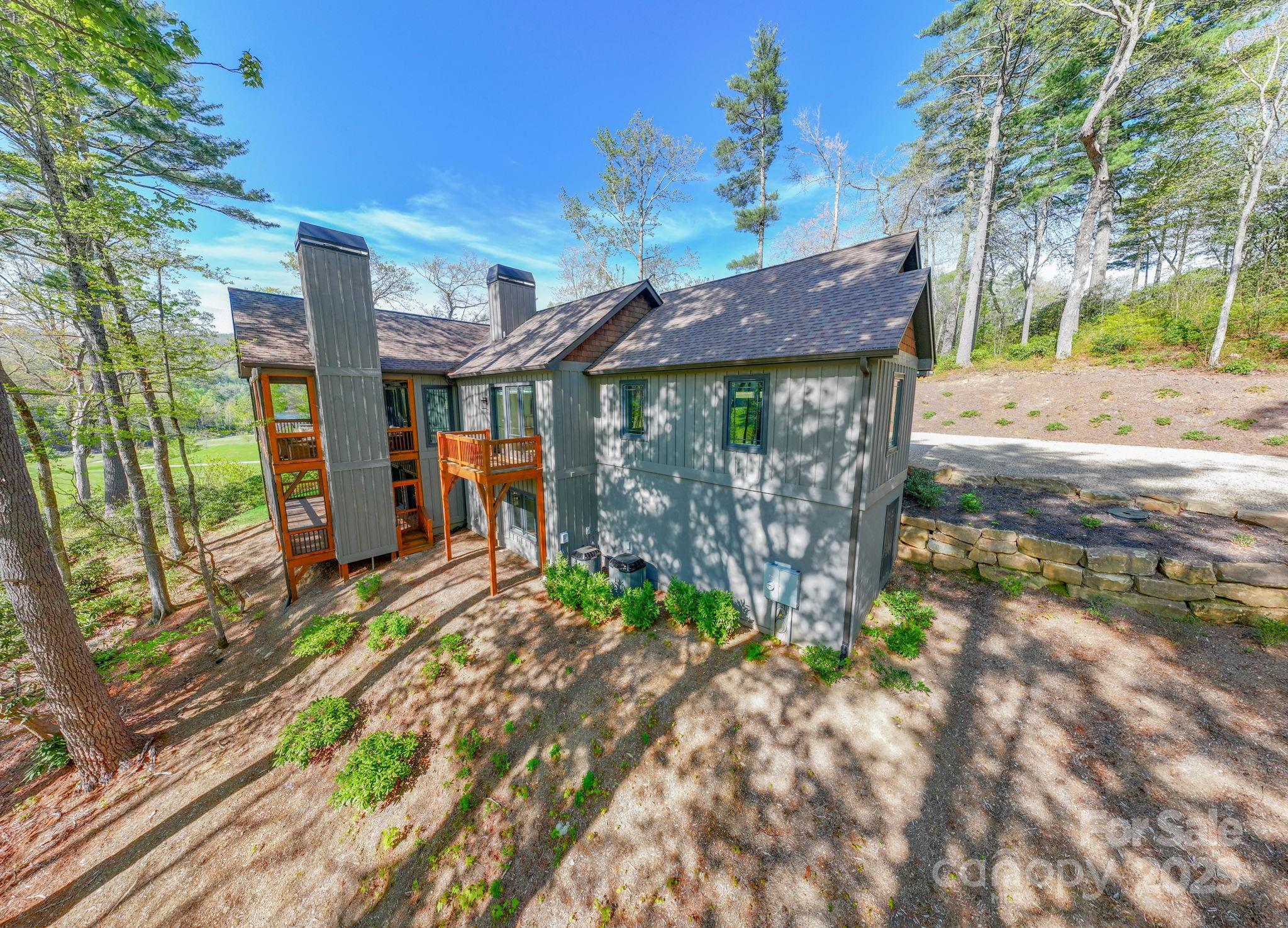 1048 Cherokee Trace