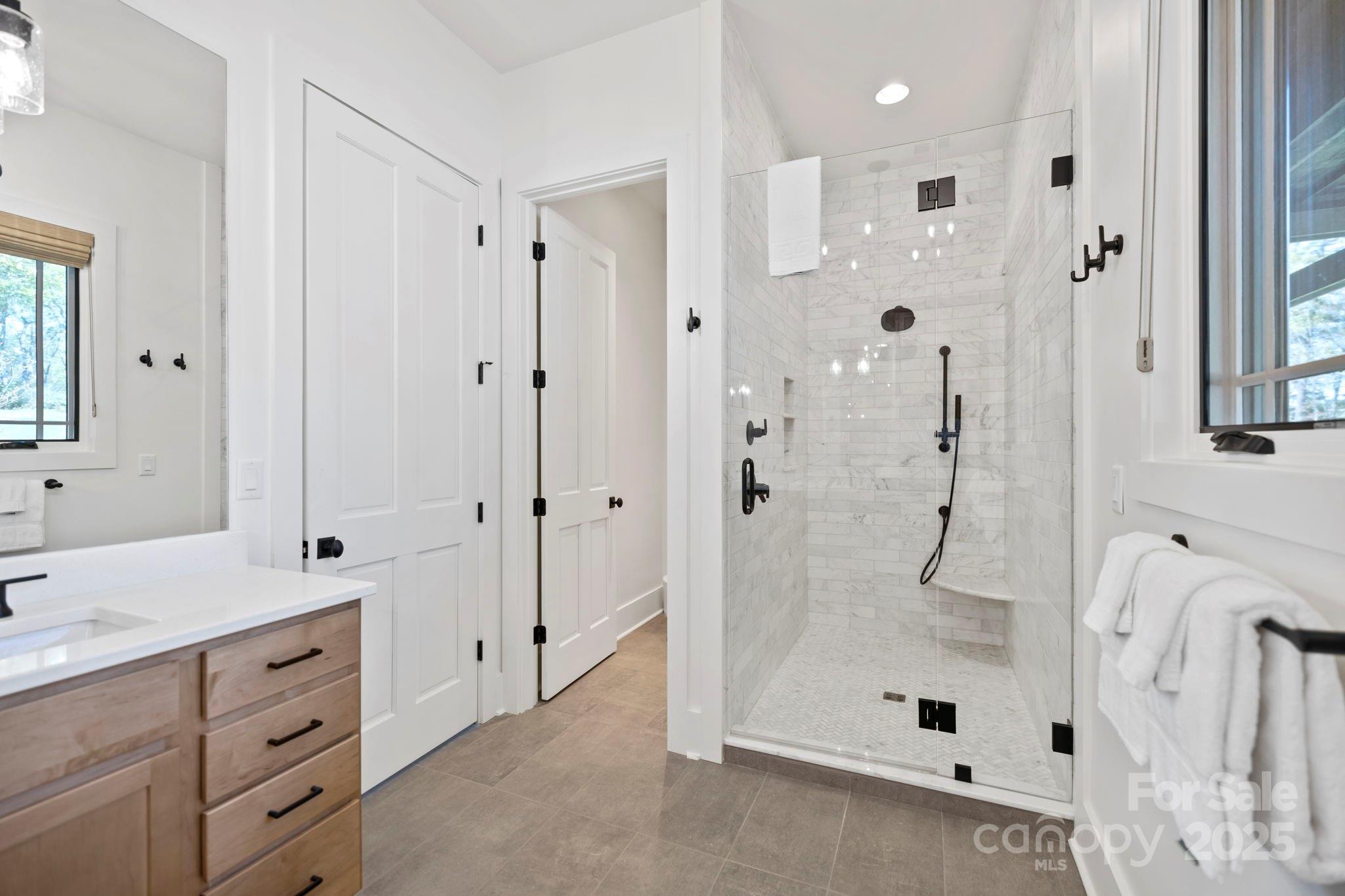 1048 Cherokee Trace