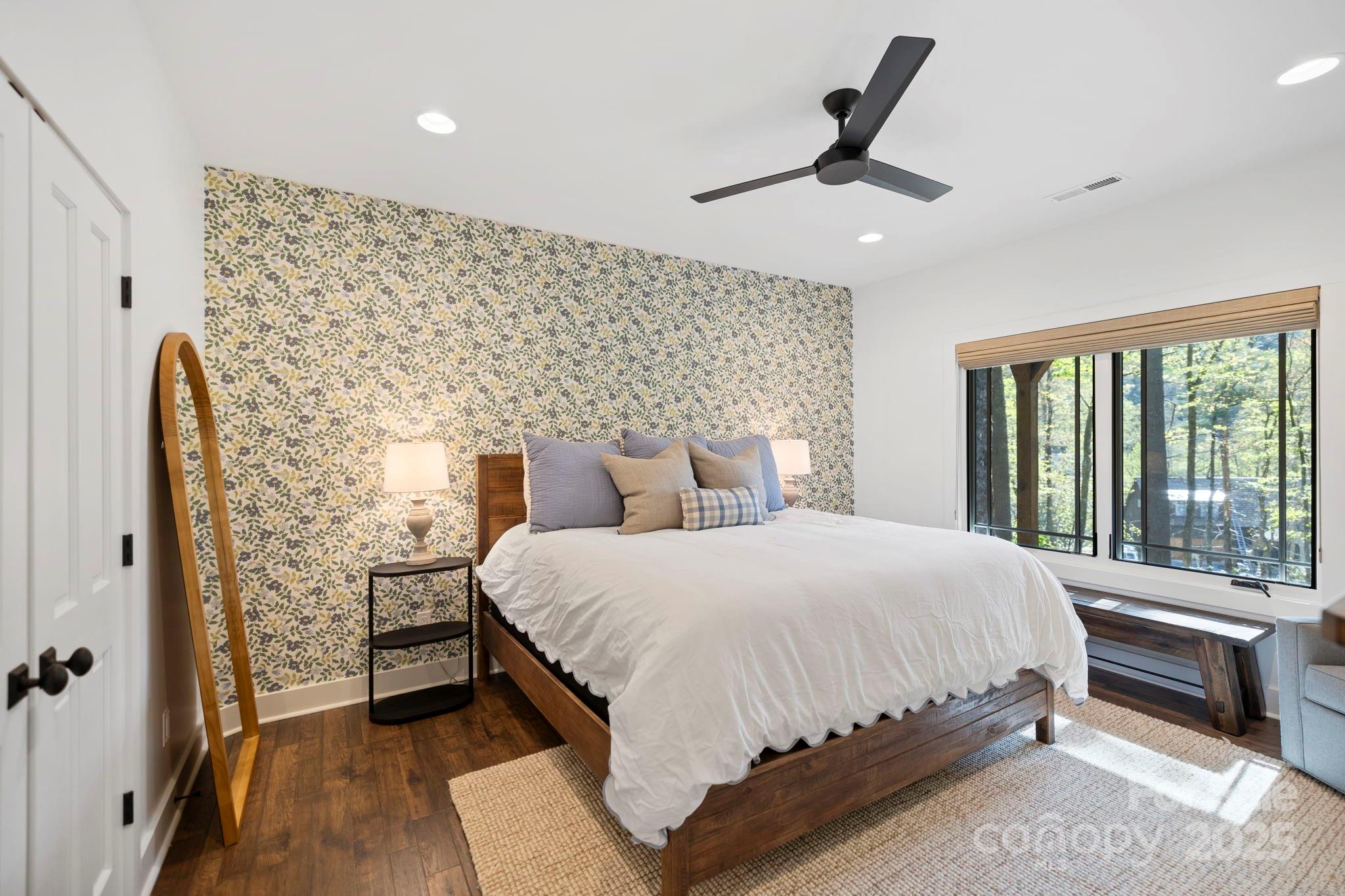 1048 Cherokee Trace