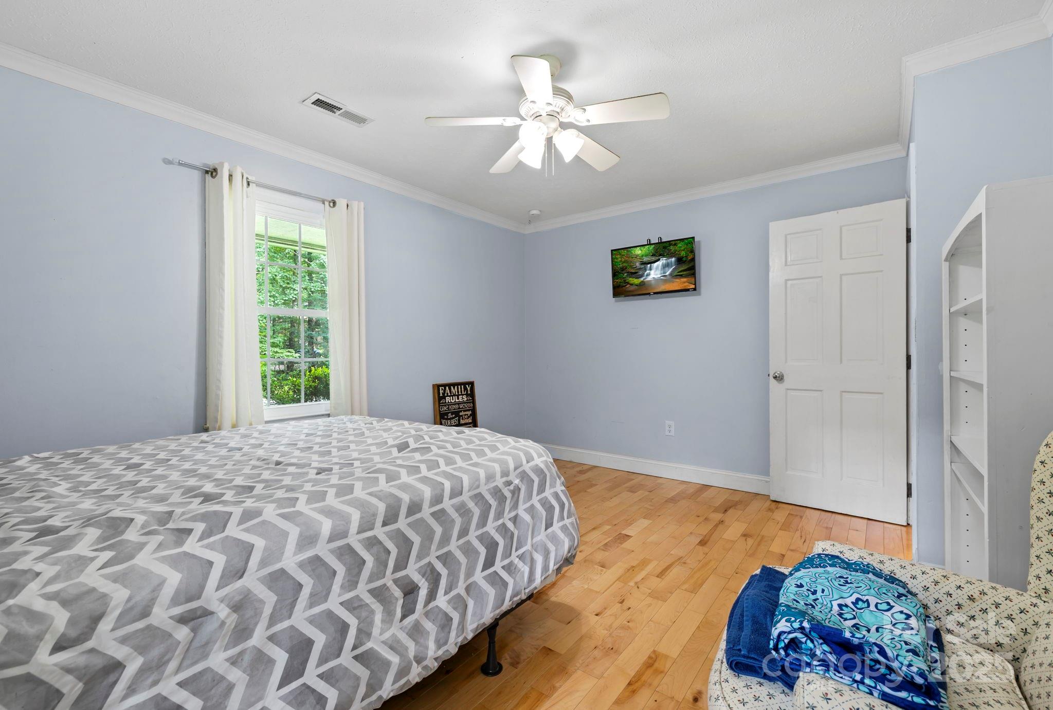150 Deerwoode Lane