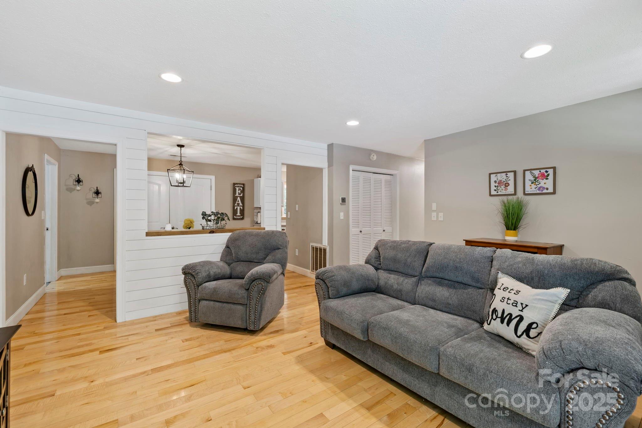 150 Deerwoode Lane