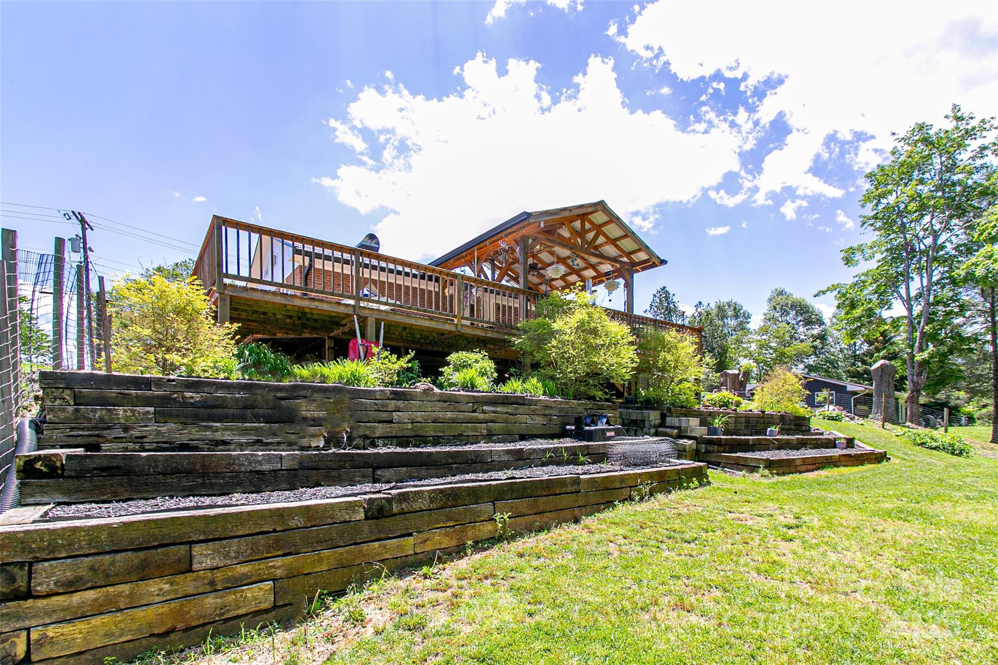 75 Hawthorne Drive
